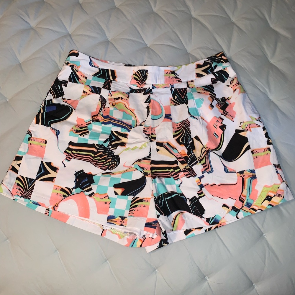 High wasted abstract print shorts